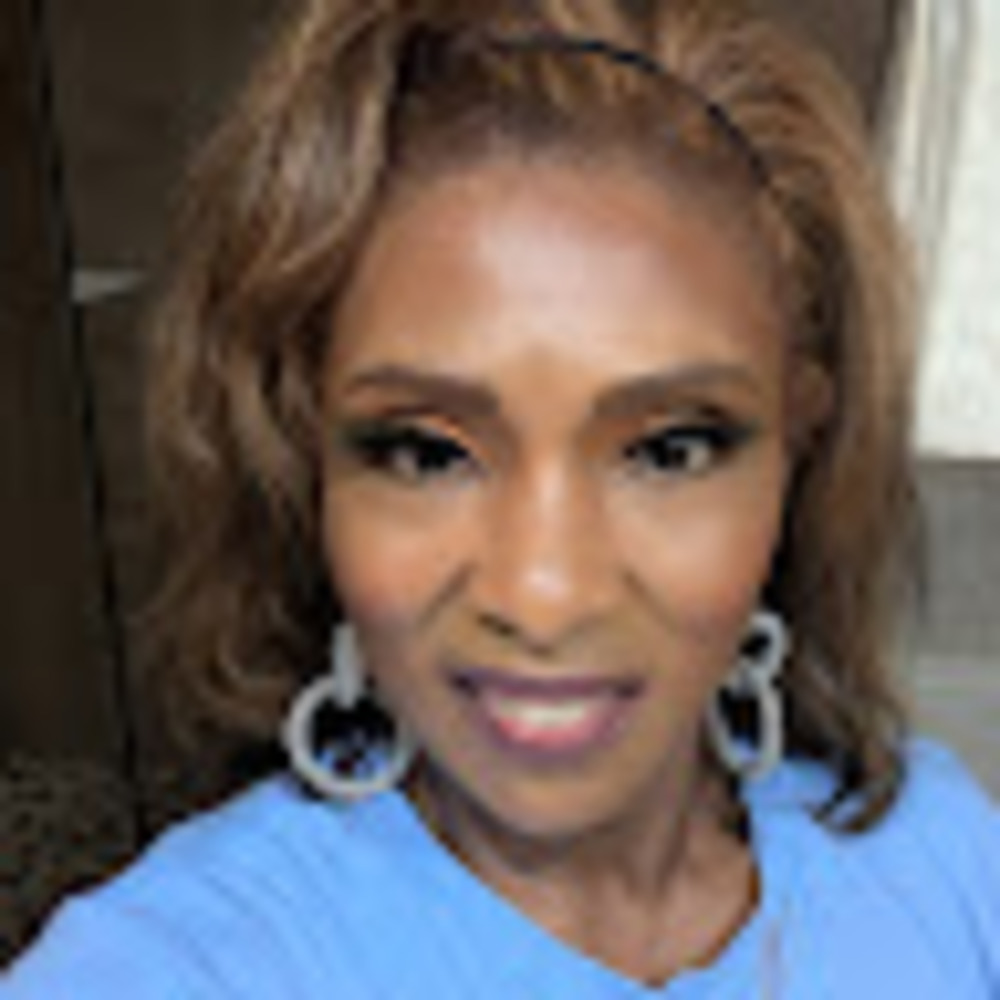Meet your Posher, Evonne